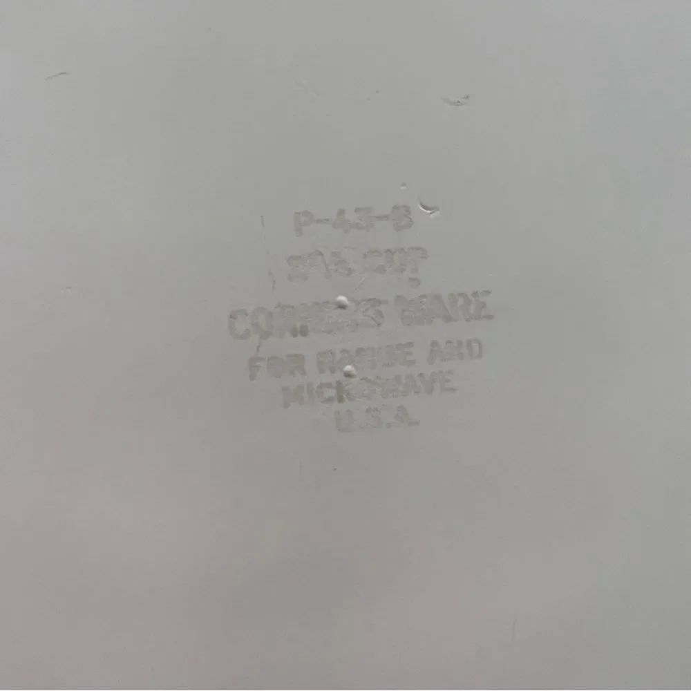 Corningware 2 3/4 cup microwave, range and oven safe